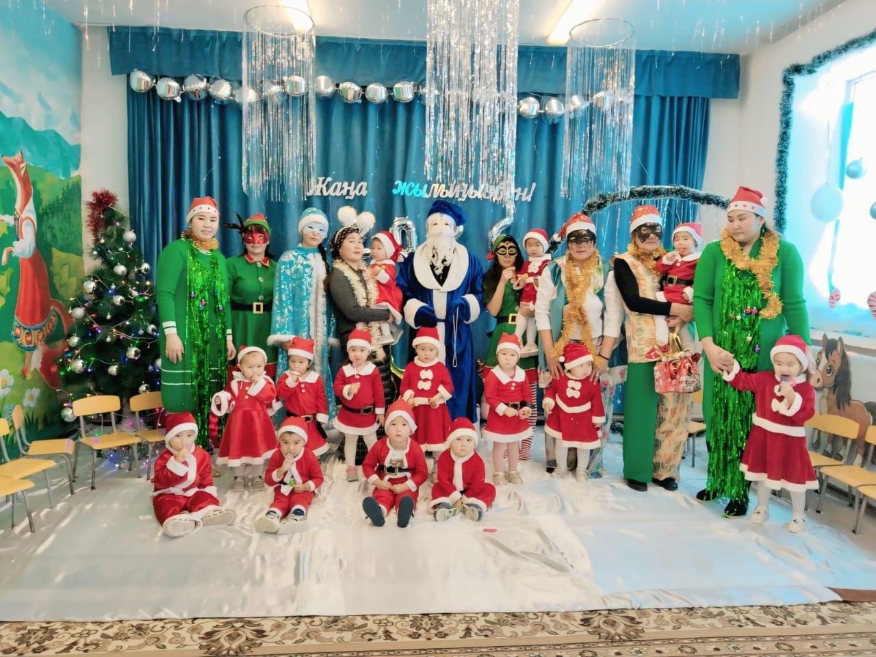 Балапан тобында Жаңа жылдық ертеңгілік өтті